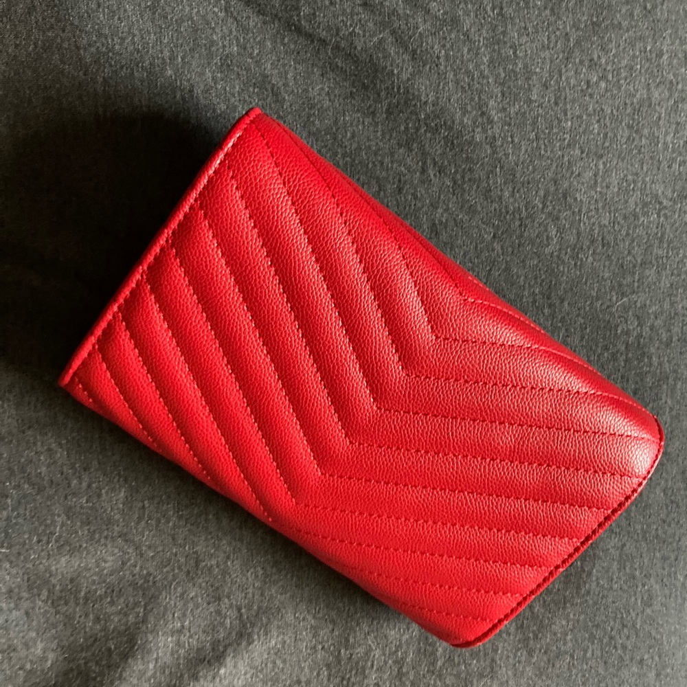 Red Purse - Picture 3 of 5